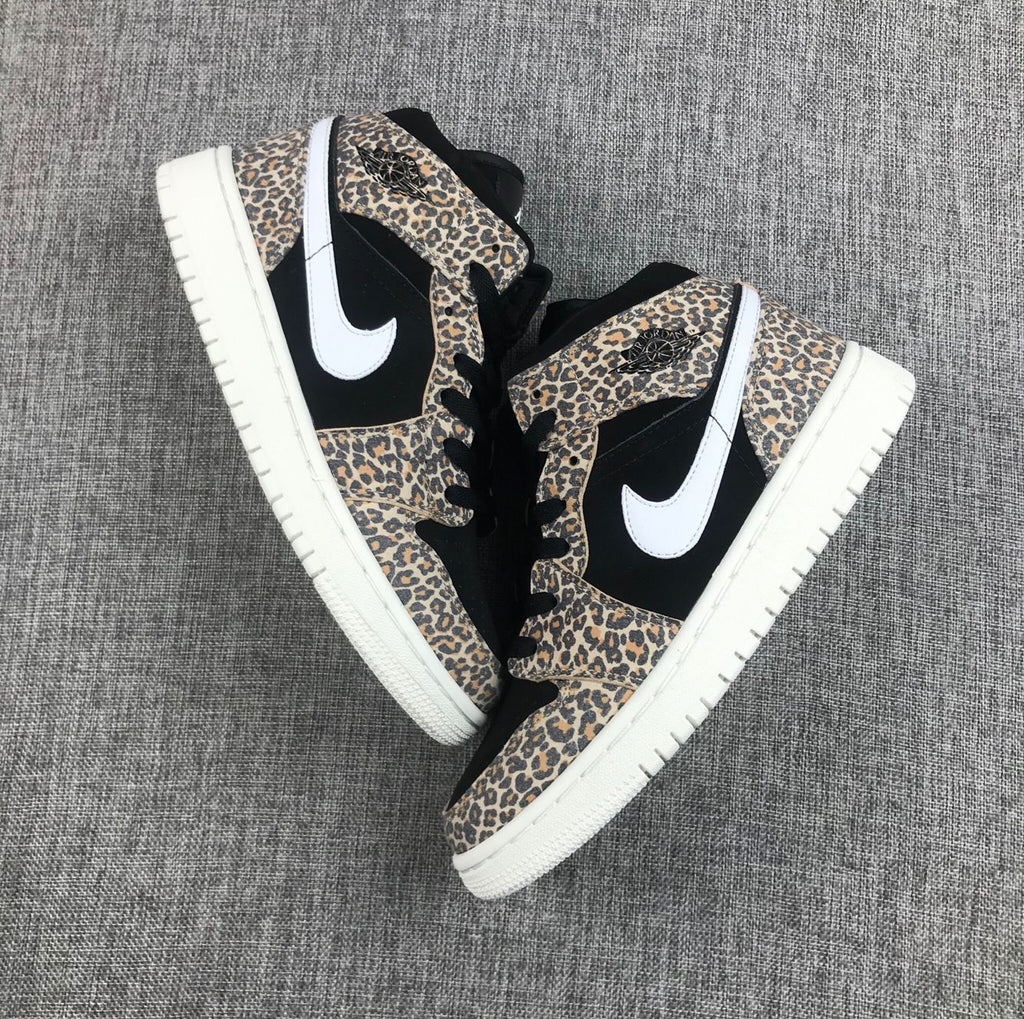 Air Jordan 1 Mid SE GS Leopard Sneakers BQ6931-021