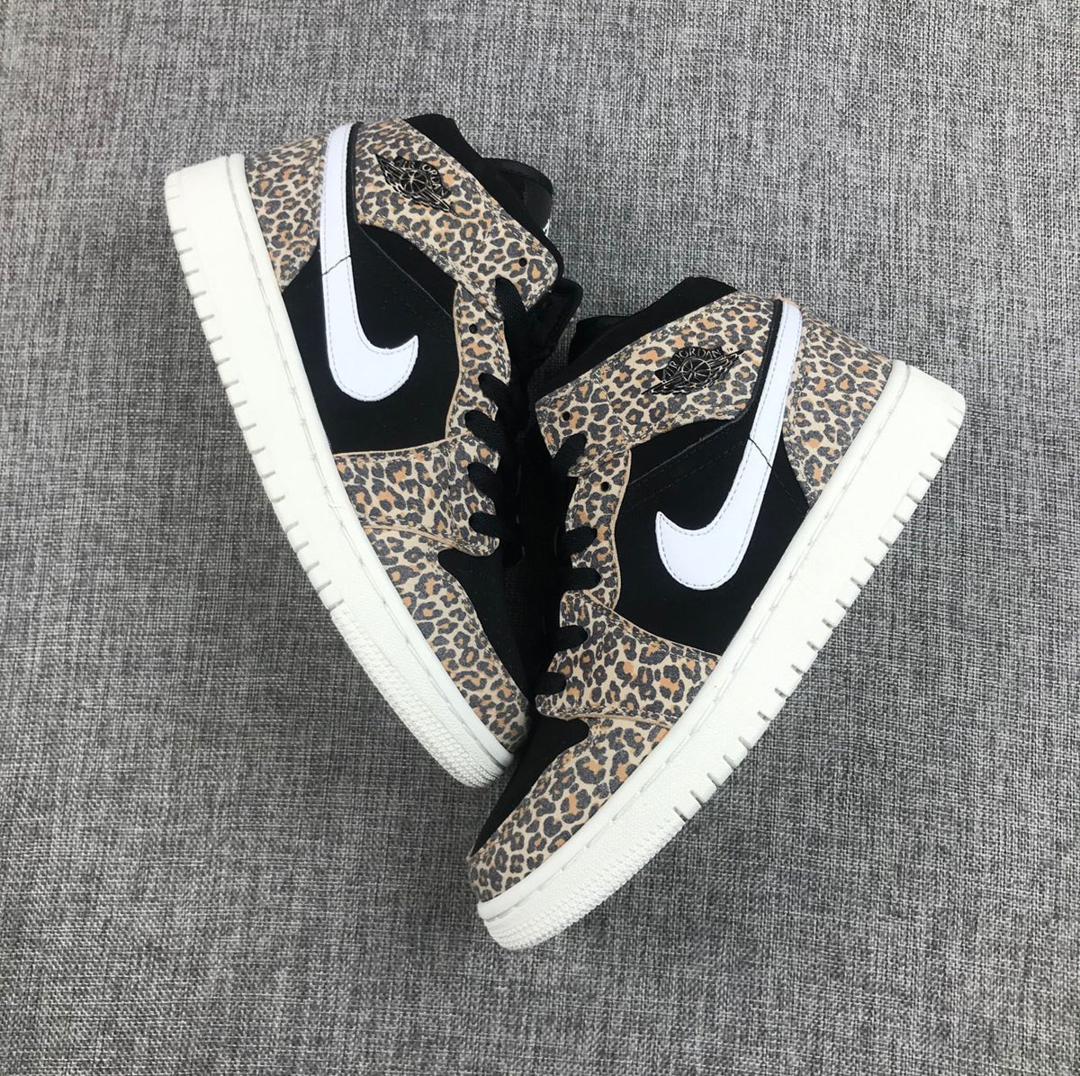 Air Jordan 1 Mid SE GS Leopard Sneakers BQ6931-021