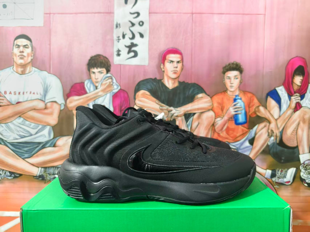 Nike Black Basketball Sneakers