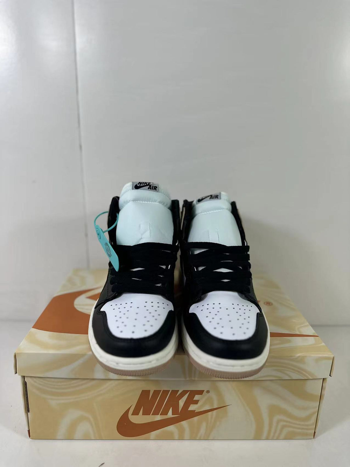 Jordan Air Jordan 1 High OG Brown Black White Sneakers FD2596-021