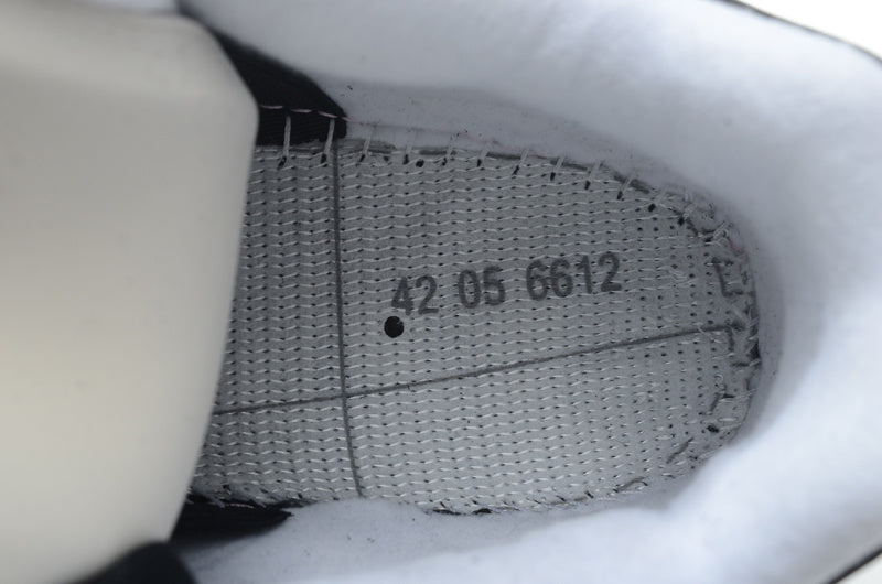 Jordan 4 Retro Oreo Black Grey White Sneakers 626969-030