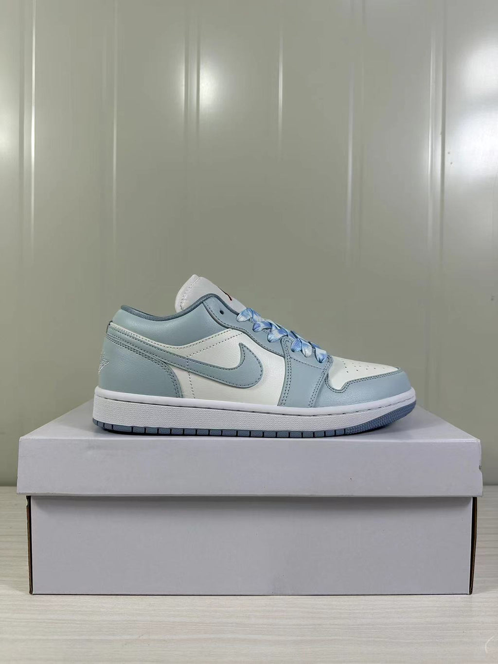 Jordan Air Jordan 1 Low Sail Blue Grey White DC0774-164