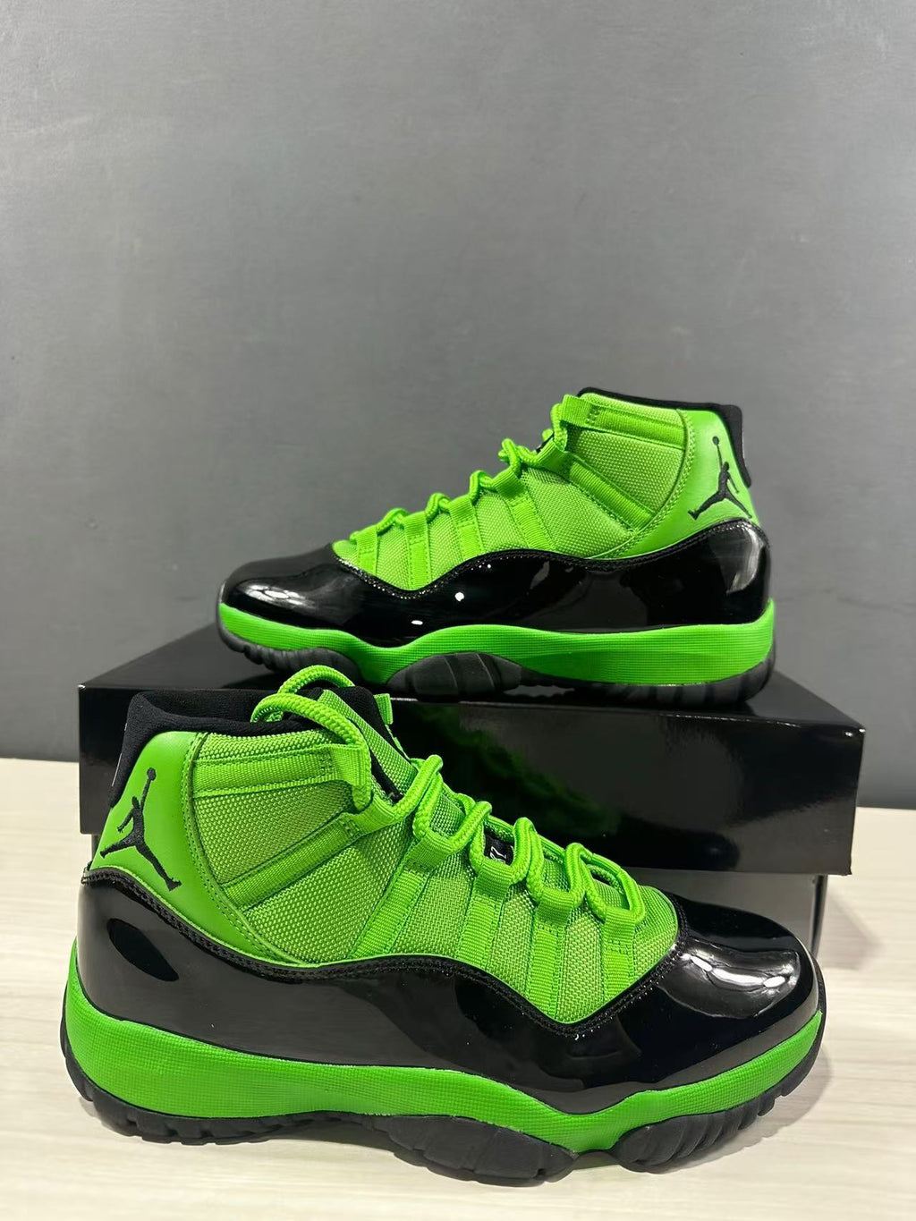 Jordan Air Jordan 11 Retro Black Green CT8012-310 Sneakers