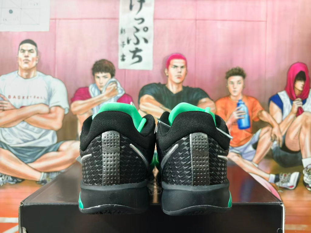 Nike Basketball Shoes in Black and Green