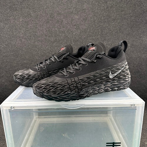 Nike Black and Gray Textured Low-Top Sneakers
