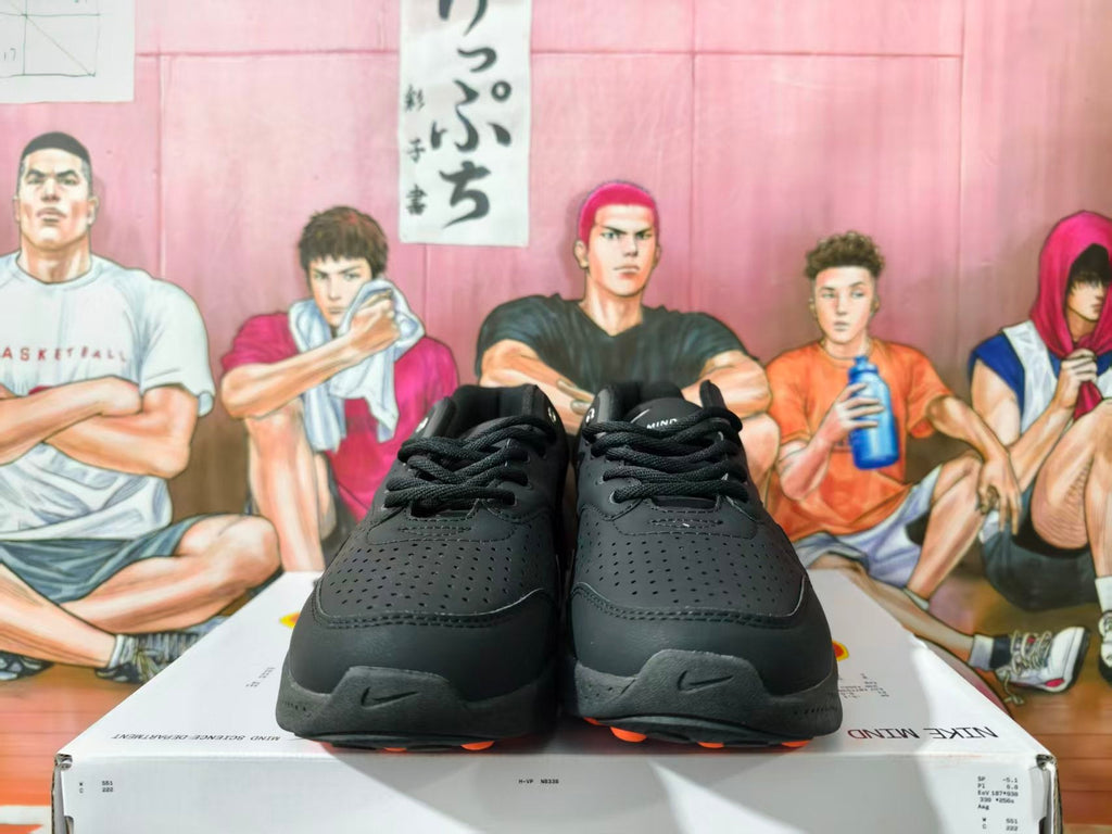 Nike Black Low-Top Sneakers with Visible Air Unit