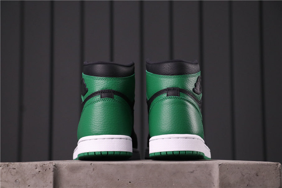 Air Jordan 1 High Pine Green Sneakers 555088-030