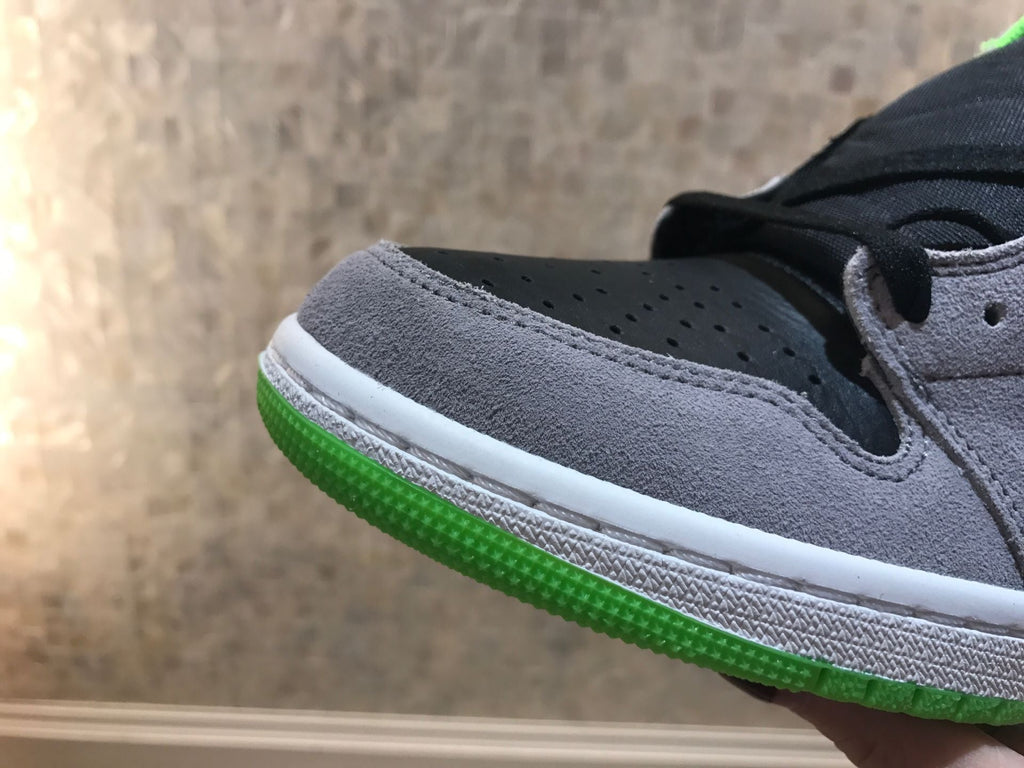 Jordan 1 High Grey Green Sneakers 555088-070