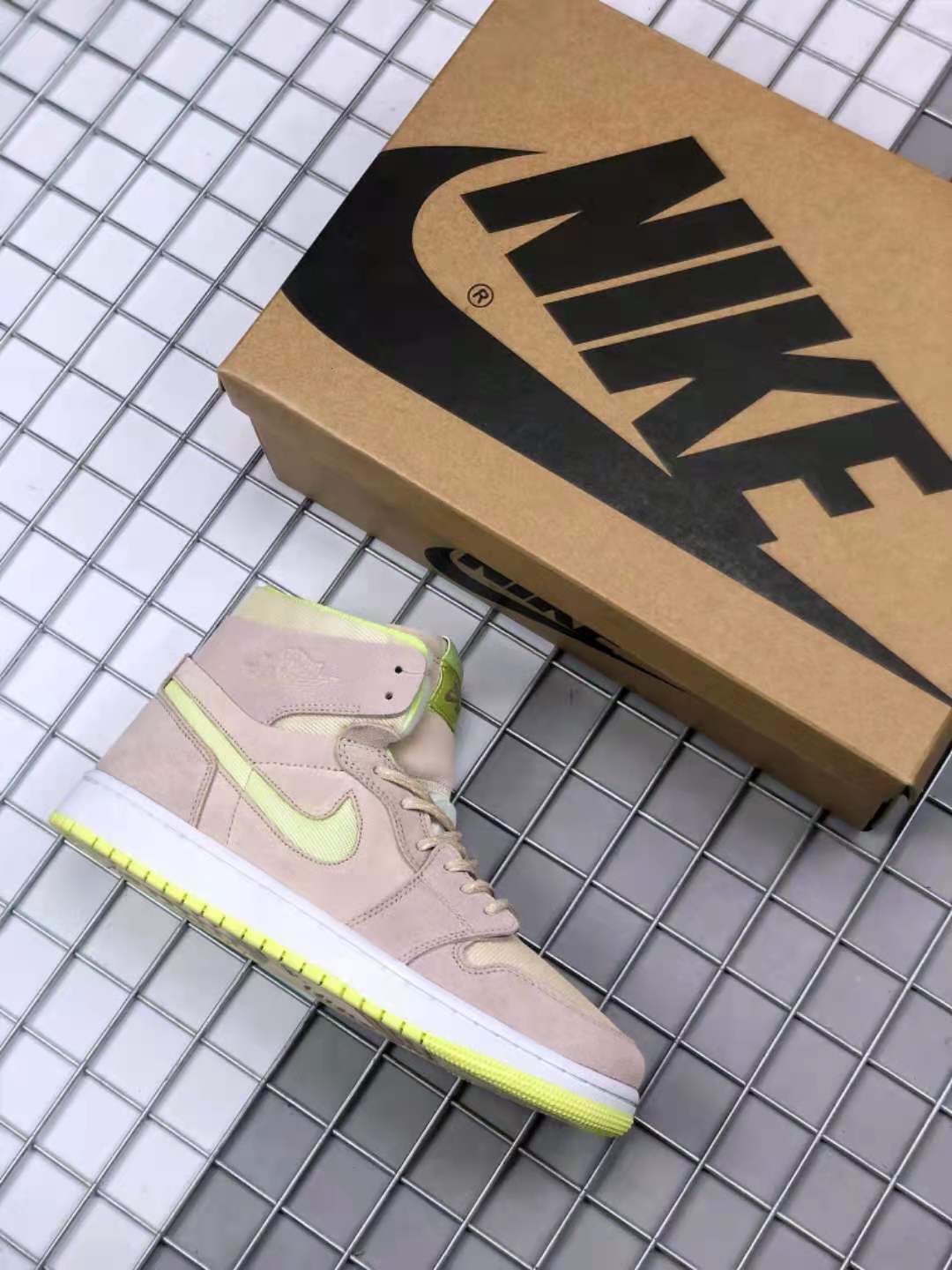 Nike Air Jordan 1 Zoom CMFT Lemon Twist CT0979-002 Sneakers