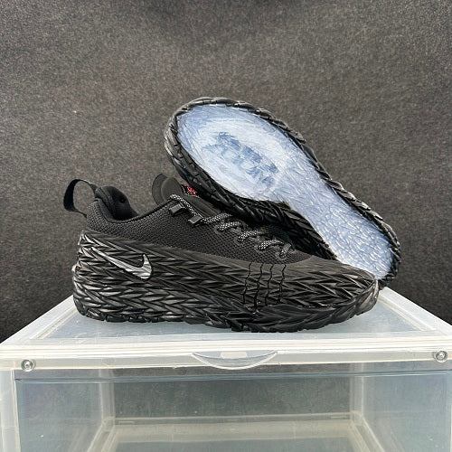 Nike Black and Gray Textured Low-Top Sneakers