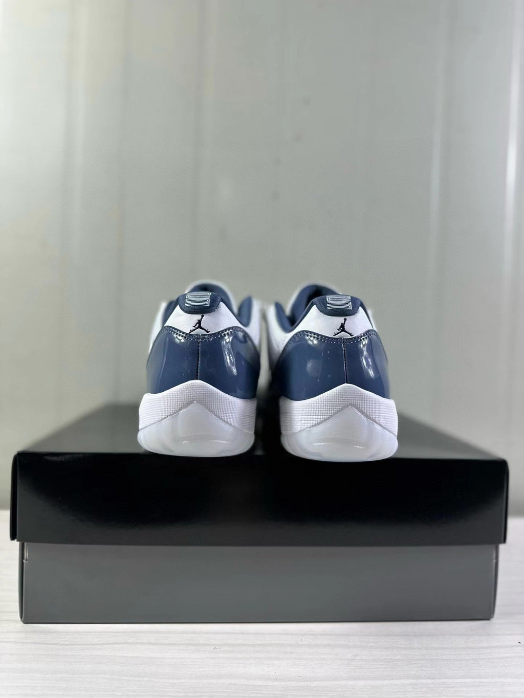 Jordan Air Jordan 11 Retro Low Diffused Blue FV5104-104