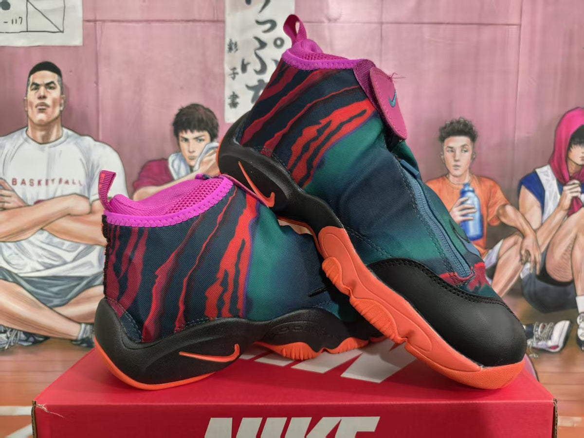 Nike The Glove Camouflage Basketball Sneakers