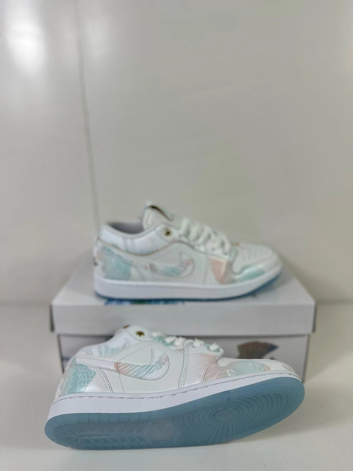 Jordan Air Jordan 1 Low SE Steam Puppet White Sneakers FN8901-164