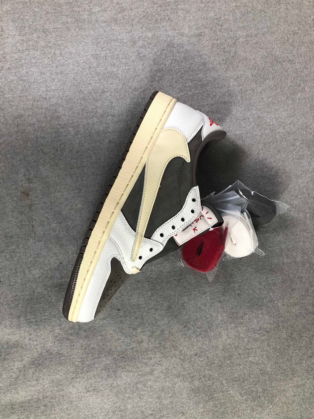 Travis Scott x Air Jordan 1 Low White Brown Sneakers