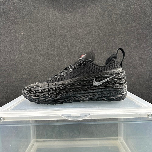 Nike Black and Gray Textured Low-Top Sneakers