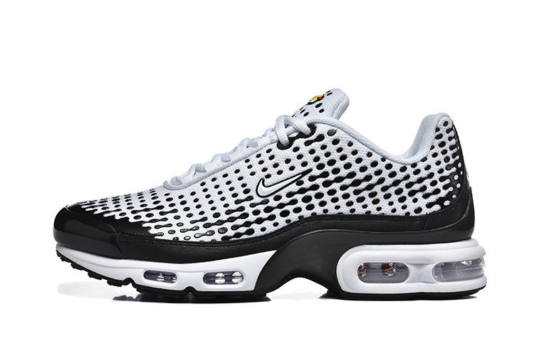 Nike Air Max Plus Sneakers White Black