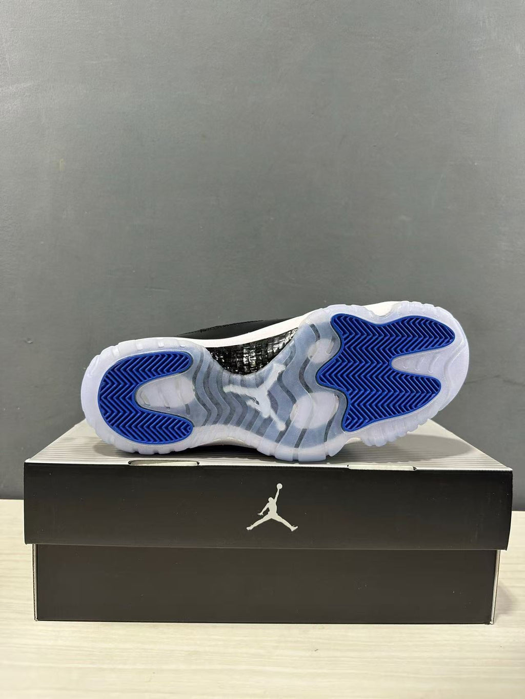 Jordan Air Jordan 11 High Black/Blue CT8012-900