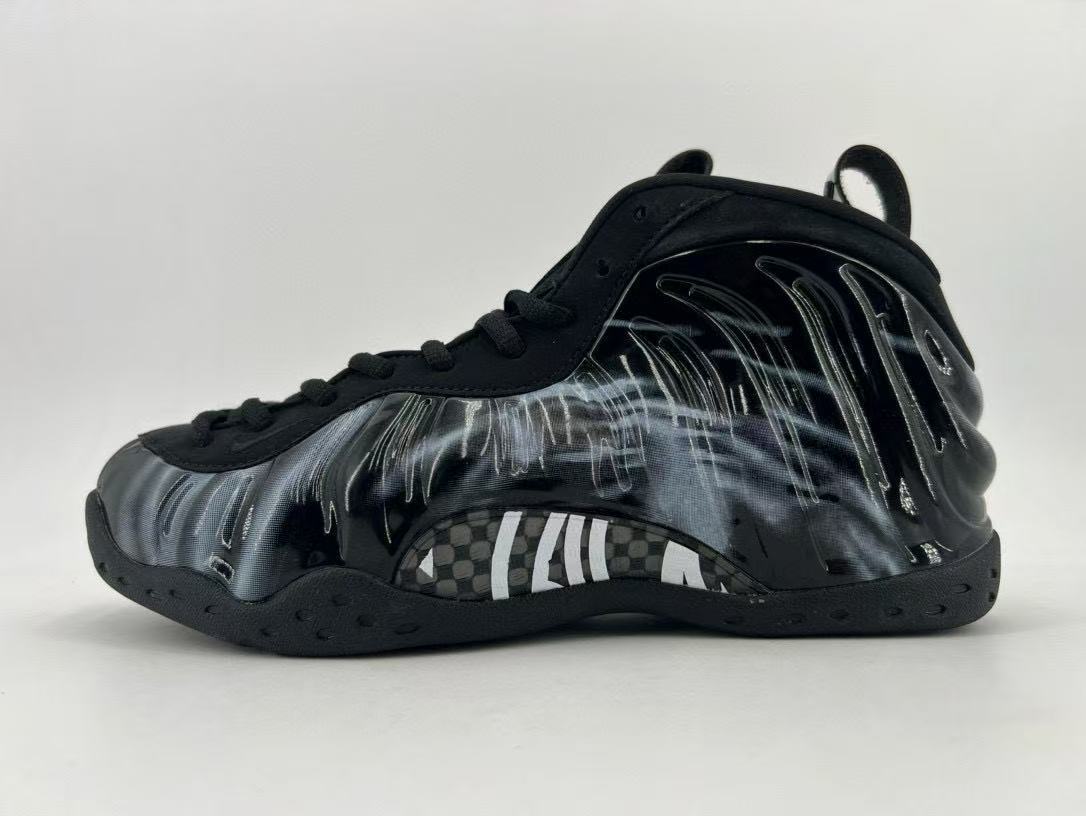 Nike Hardaway High-Top Sneakers
