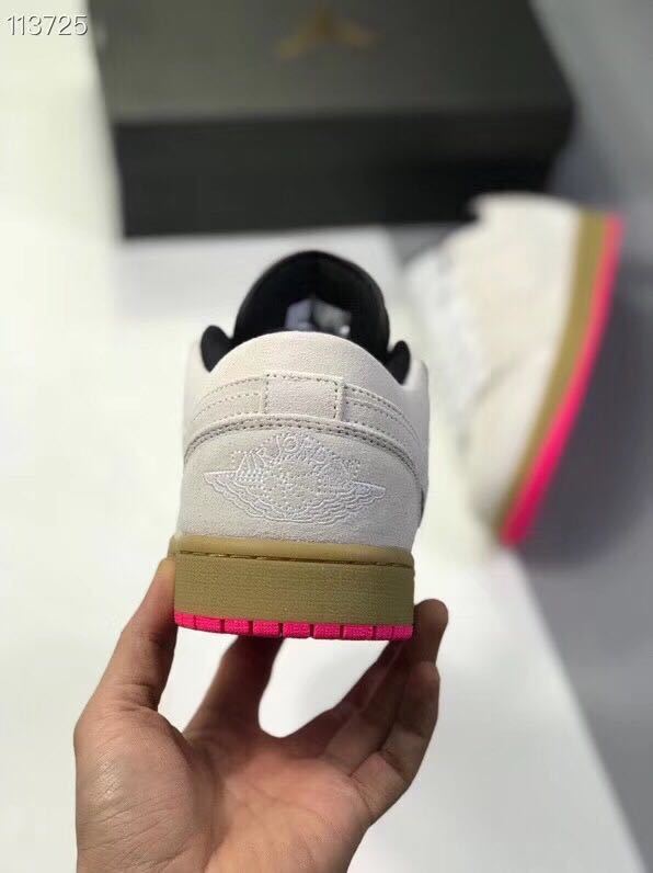 Jordan 1 Low Sneakers Gray Pink Gum Sole