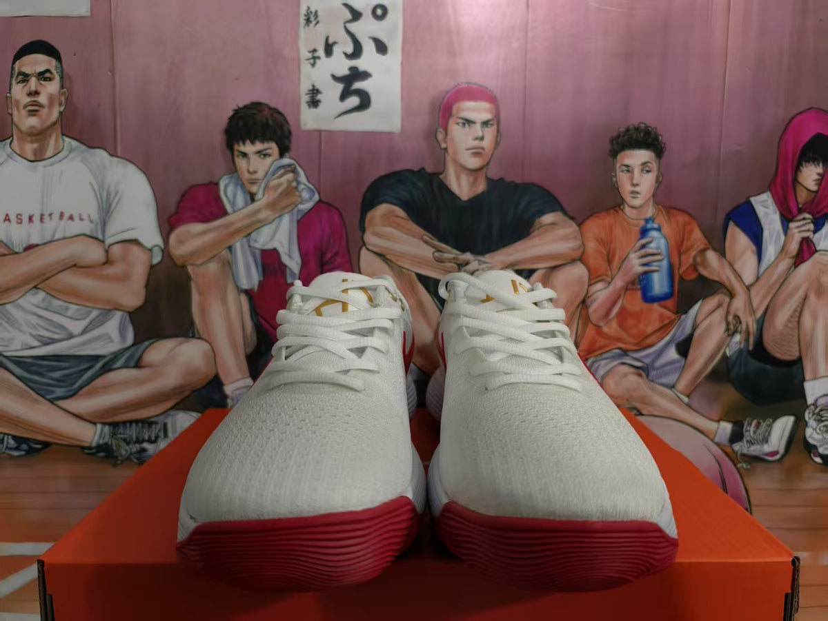 Nike White and Red Sneakers