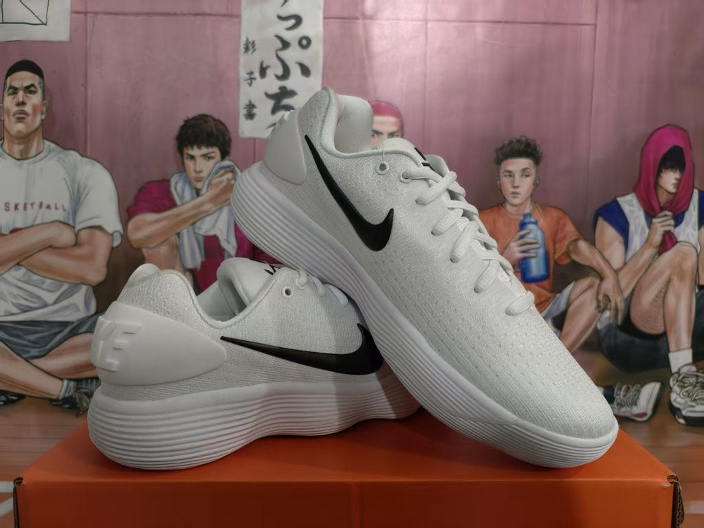 Nike White Black Sneakers