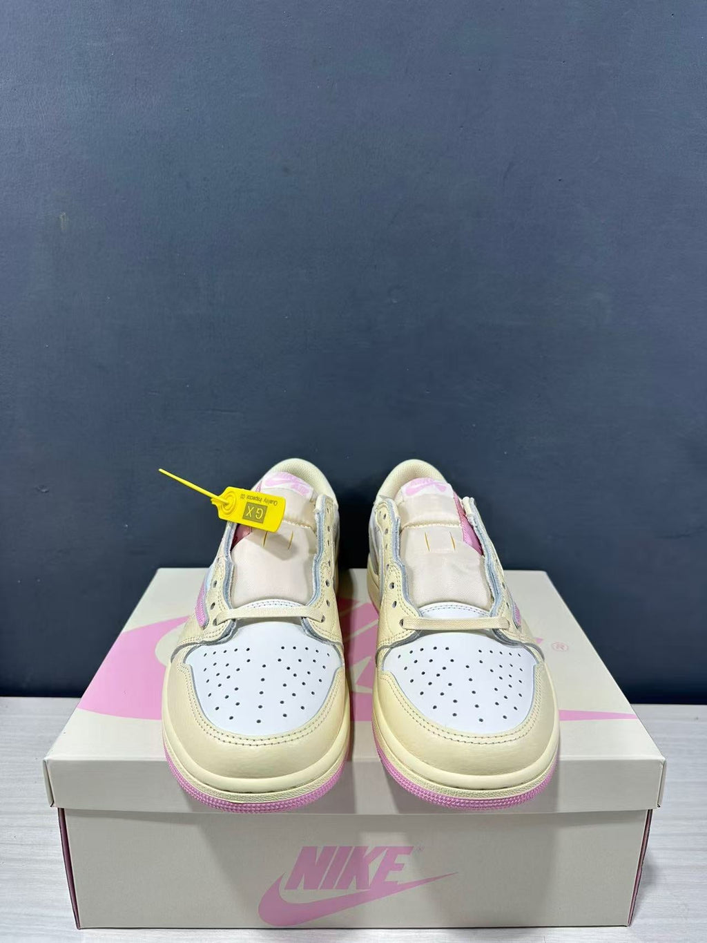 Jordan Travis Scott Air Jordan 1 Low OG Shy Pink Sneakers