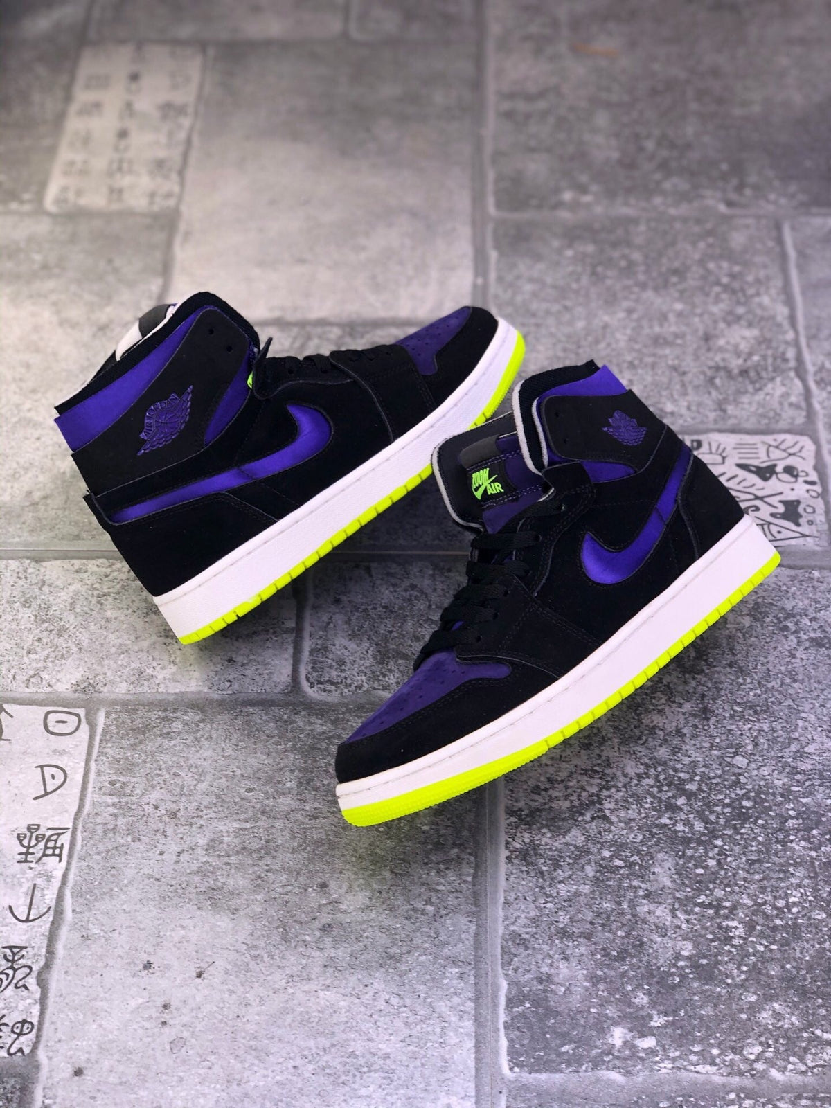 Air Jordan 1 Zoom Air CMFT Lemon Venom Plum Purple Sneakers