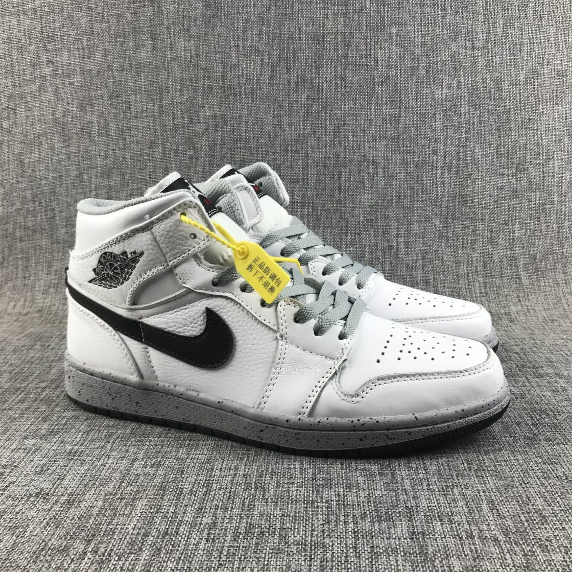 Jordan Air Jordan 1 Retro High OG White Gray Dot Sneakers