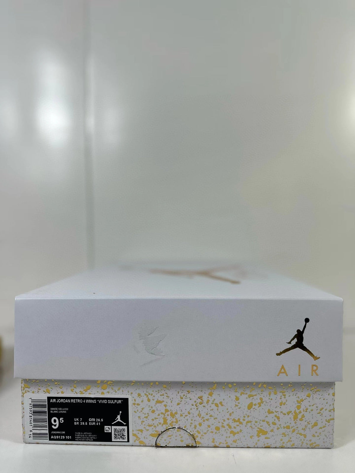 Jordan Air Jordan 4 Vivid Sulfur Sneakers White Yellow Black