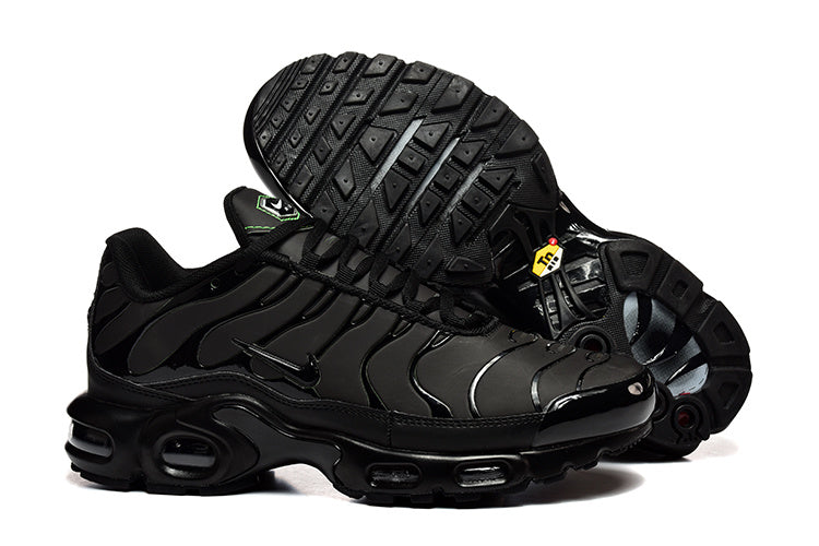 Nike Air Max Plus Color-Changing Green Black Sneakers