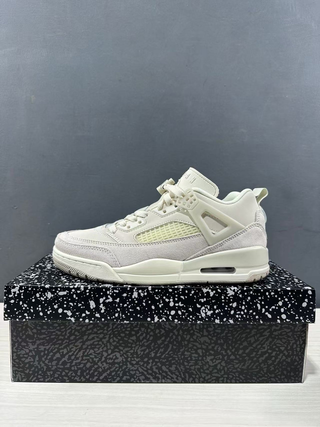 Jordan Spizike Mid-Top Sneakers White IU7551-030