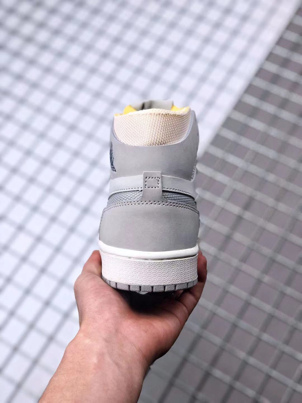 Jordan Air Jordan 1 Zoom Comfort London Gray Sneakers DH4268-001