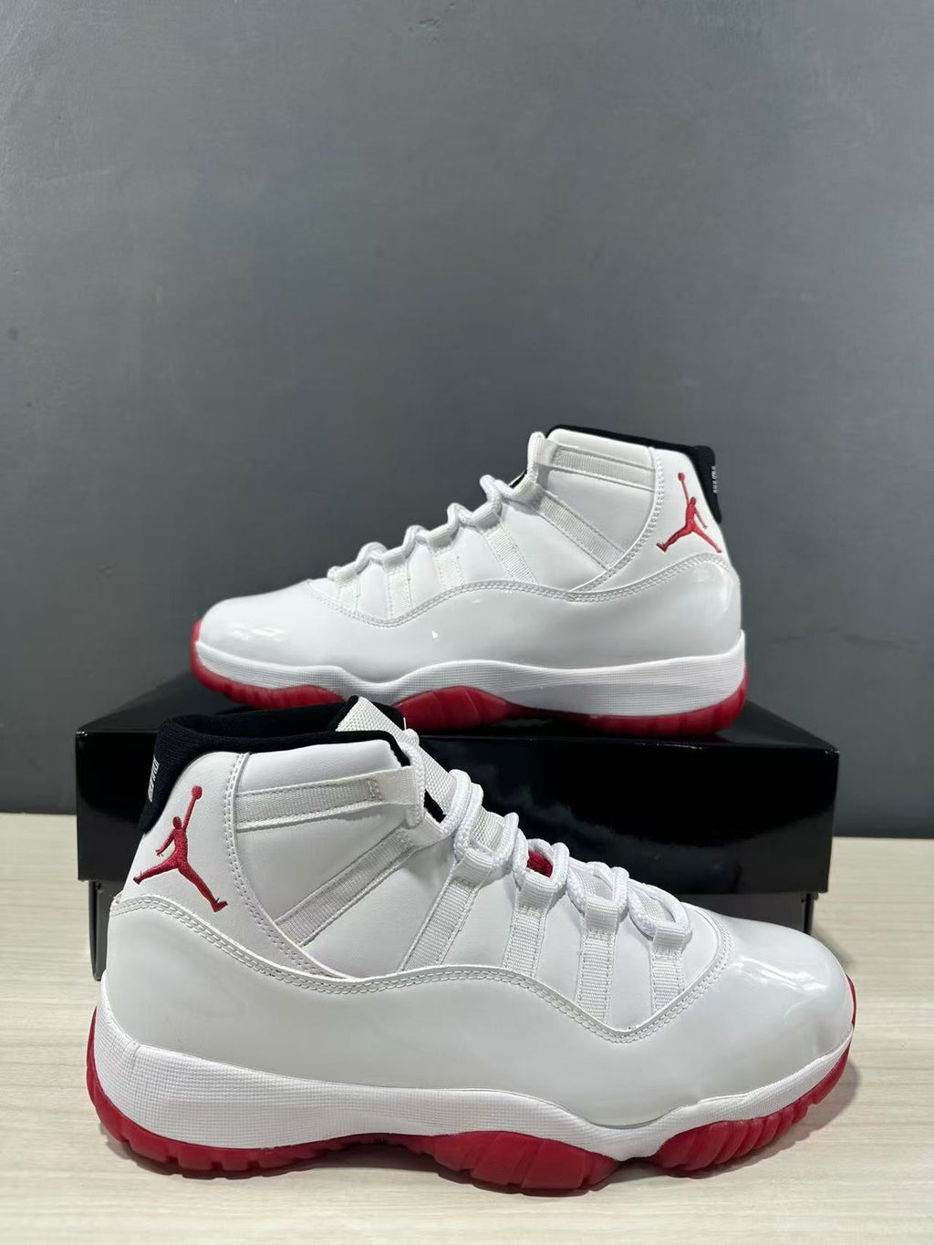 Jordan Air Jordan 11 Retro Low White and Red CT8012-160