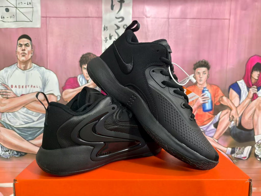 Nike Black Basketball Sneakers