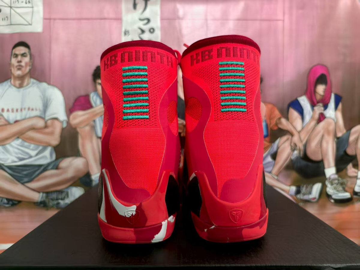 Nike Kobe Elite Christmas Red Basketball Sneakers