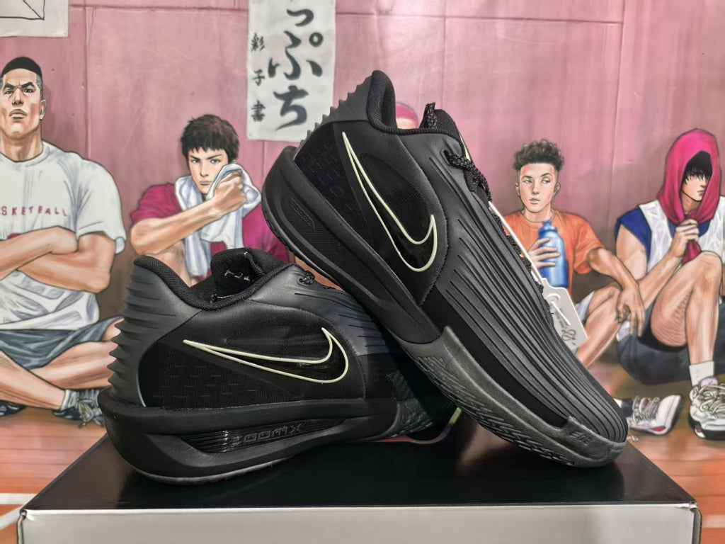 Nike Black Basketball Sneakers with Contrast Swoosh