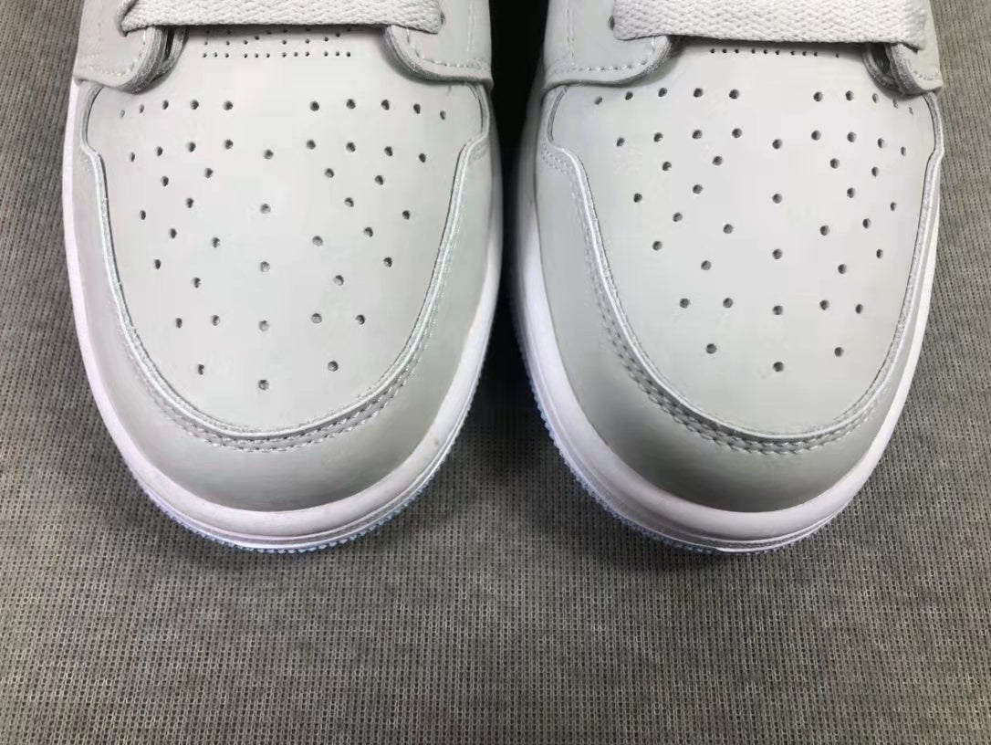 Air Jordan 1 WMNS High Zoom Grey Blue High-Top Sneakers