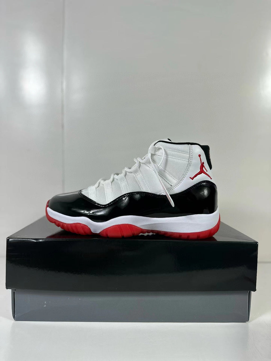 Jordan Air Jordan 11 Retro High Sneakers Concord Bred Black Red