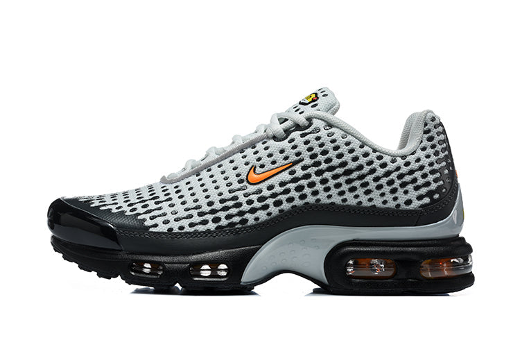 Nike Air Max Plus VII Sneakers in Grey and Black