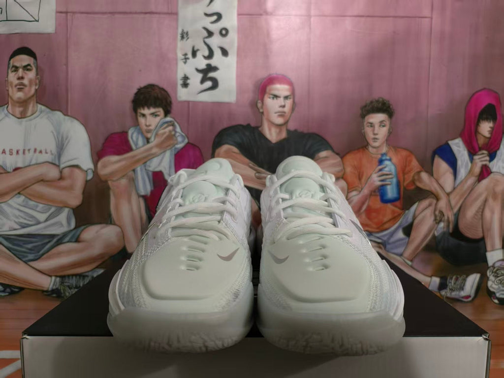 Nike GT Basketball Shoes in White