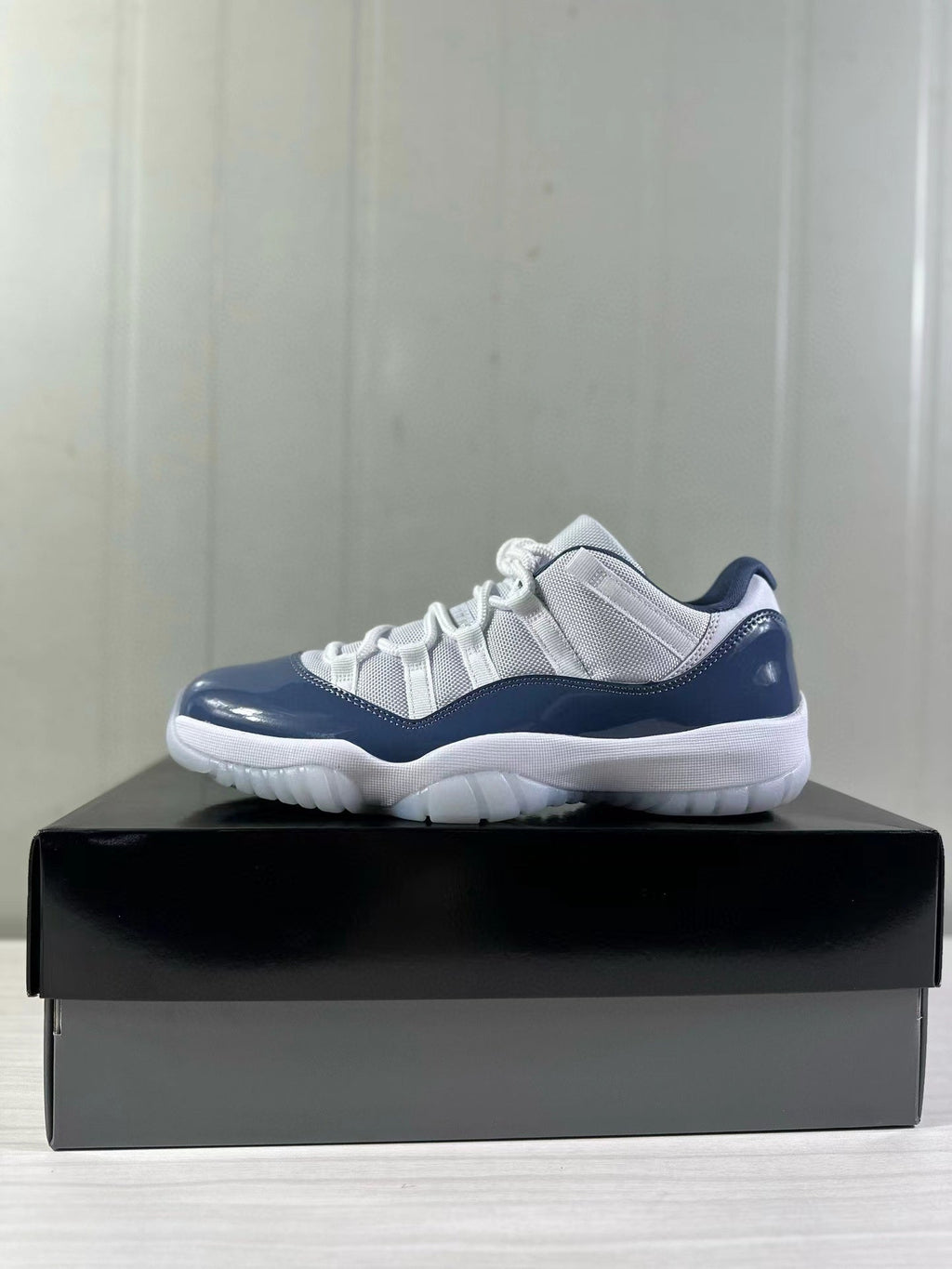 Jordan Air Jordan 11 Retro Low Diffused Blue FV5104-104