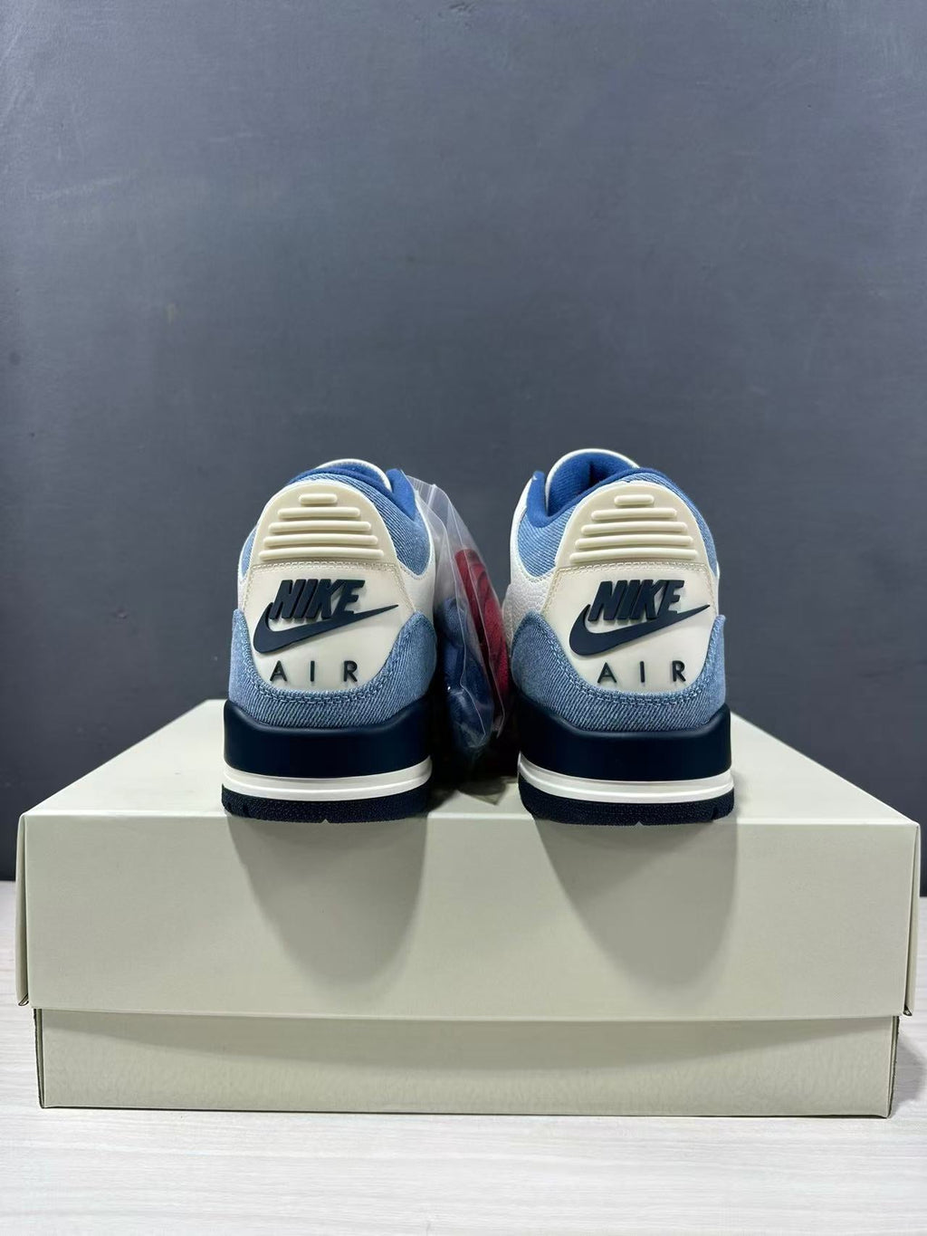 Jordan Air Jordan 3 Retro SP White Blue Sneakers IR0912-400