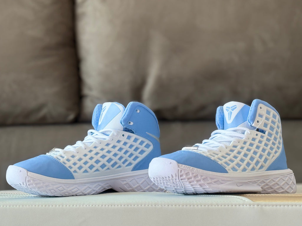 Nike Kobe 3 Basketball Shoes North Carolina Blue