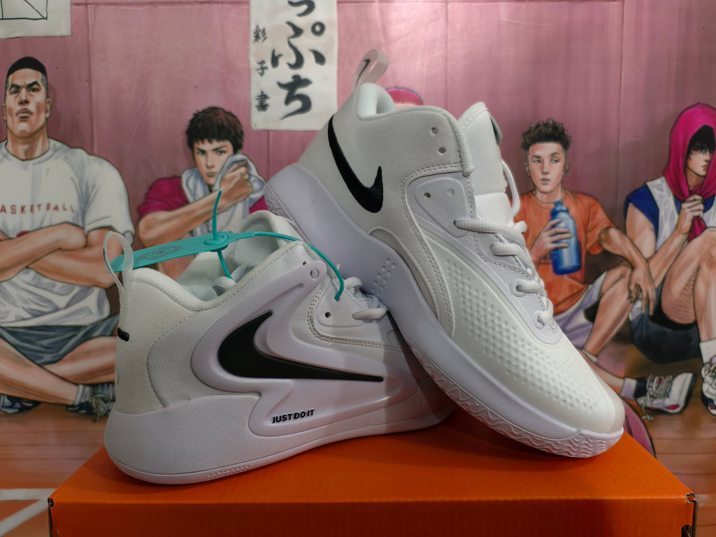 Nike White Black Basketball Sneakers
