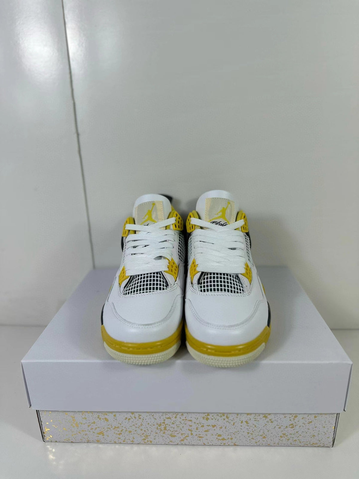 Jordan Air Jordan 4 Vivid Sulfur Sneakers White Yellow Black