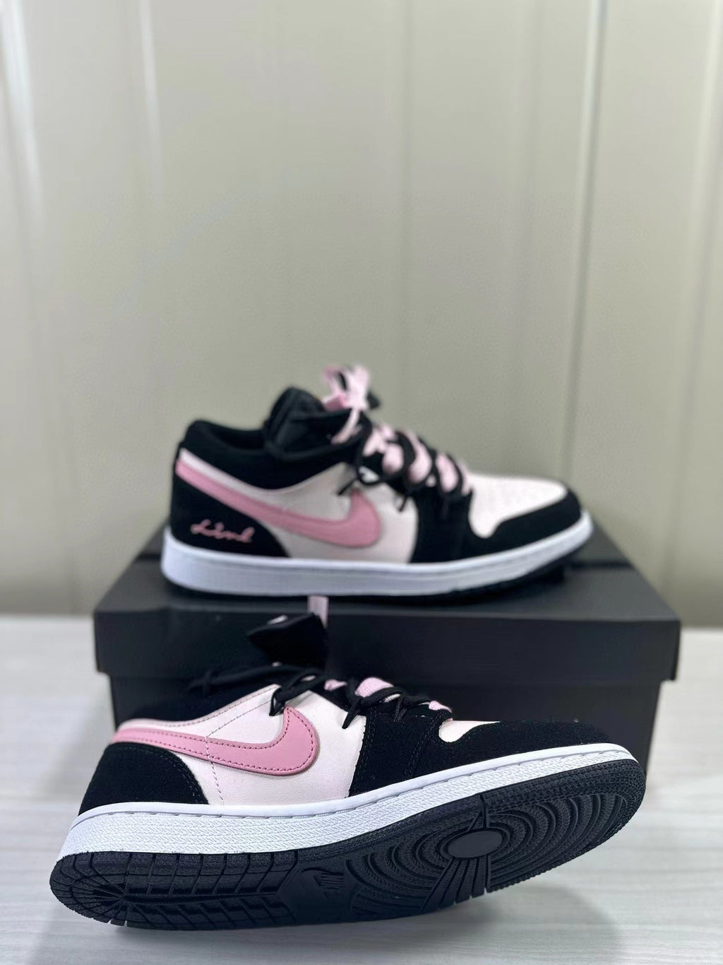 Jordan Air Jordan 1 Low SE Black Pink Sneakers DX4374-008