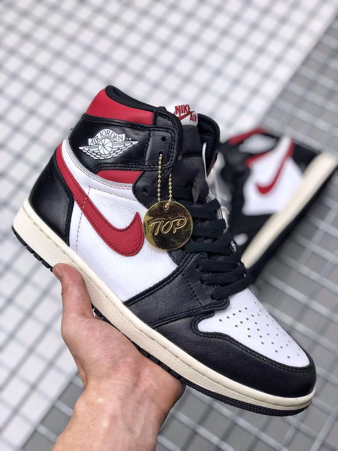 Jordan Air Jordan 1 Retro High OG Gym Red Sneakers