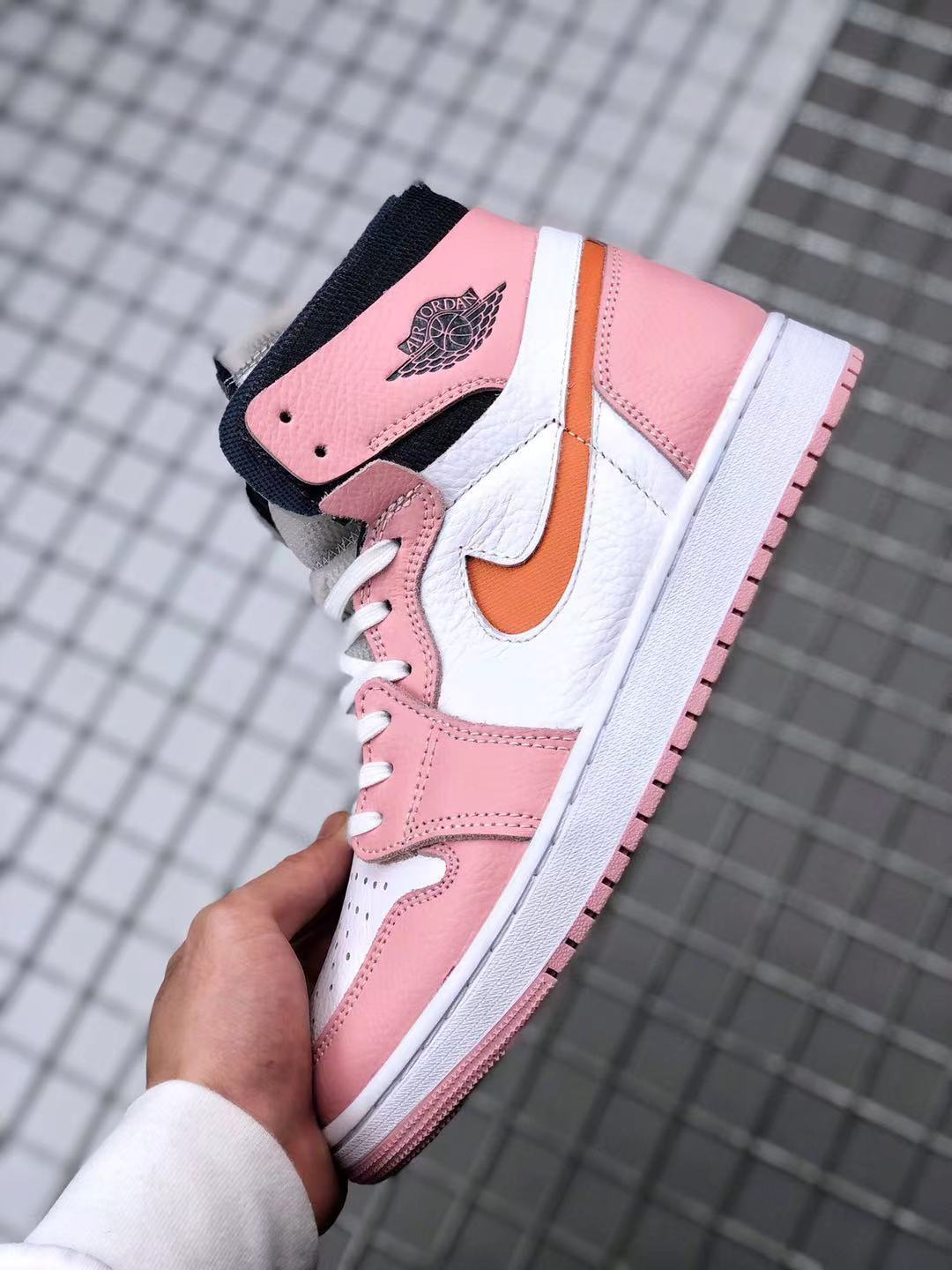 Jordan Air Jordan 1 High Zoom CMFT Pink Sneakers CT0979-601