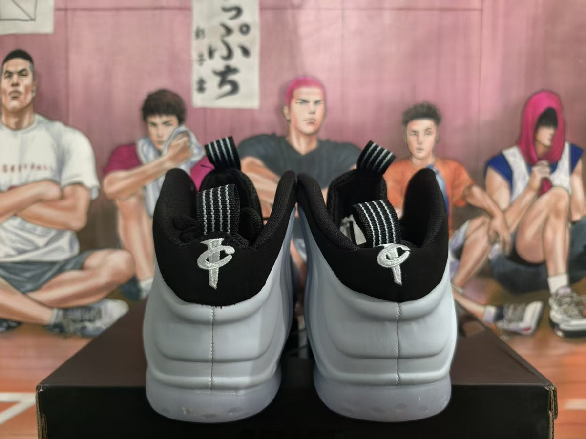 Nike Air Foamposite One White and Black Basketball Sneakers
