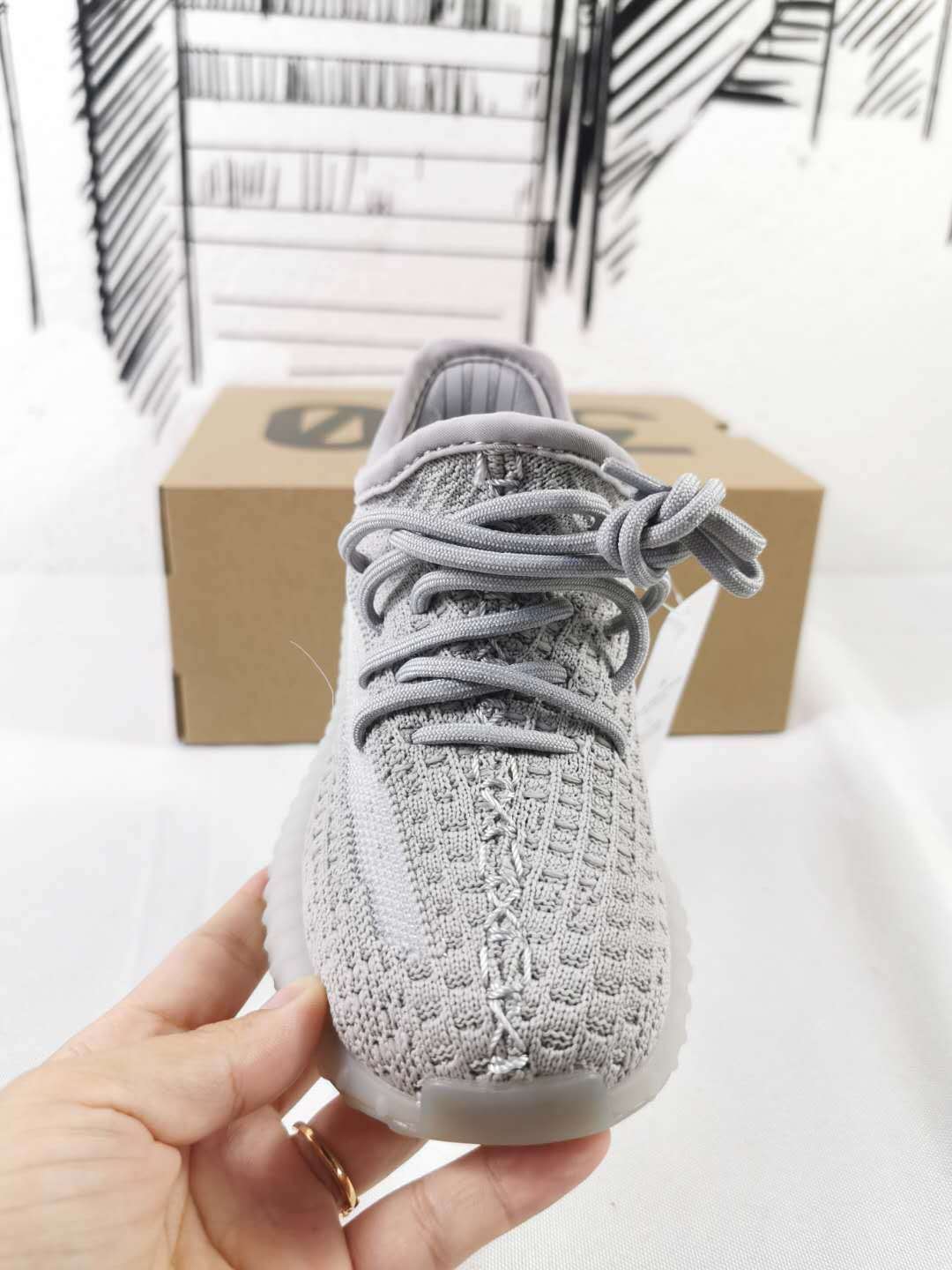 Yeezy 350 V2 Kids Sneakers Gray Pink Tail Light